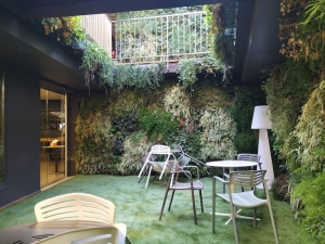 Instalaci&oacute;n de jardines verticales para interior